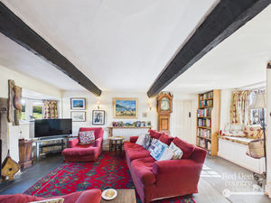 Sitting Room- click for photo gallery